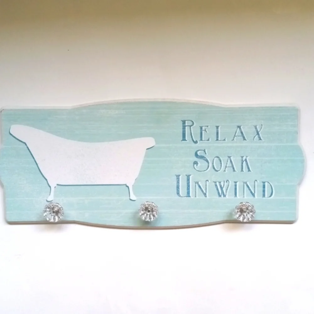 RELAX SOAK UNWIND BATHROOM DECOR